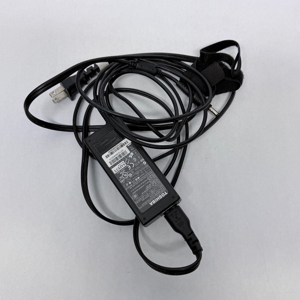 Toshiba PA3714U-1ACA 65W 19V 3.42A Laptop AC Adapter Power Supply Cord Black
